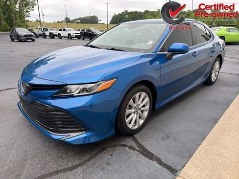 Used 2020 Toyota Camry LE FWD image 4