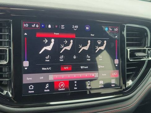 Used 2023 Dodge Durango GT image 25