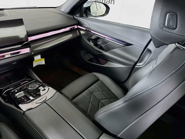 New 2027 BMW 550e xDrive w/ Premium Package AWD/4WD image 25