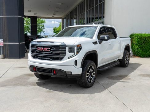 Used 2023 GMC Sierra 1500 AT4 w/ AT4 Premium Package AWD/4WD image 3