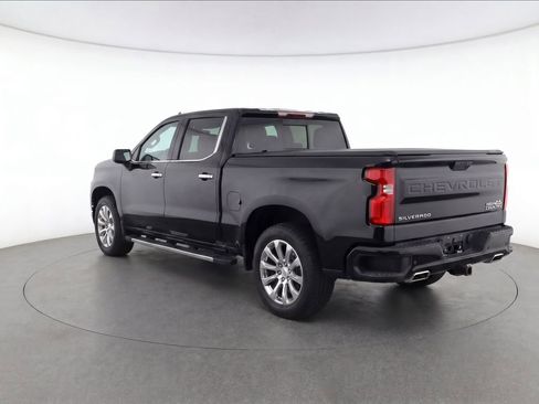 Used 2019 Chevrolet Silverado 1500 High Country w/ Technology Package AWD/4WD image 5