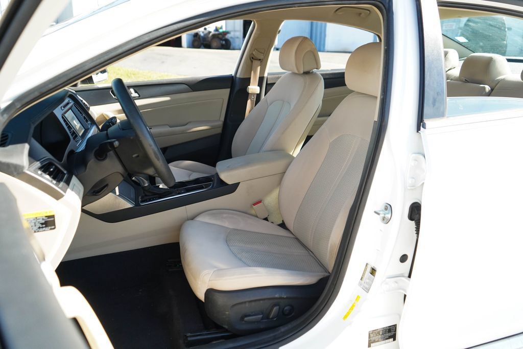Used 2017 Hyundai Sonata Sport FWD image 7