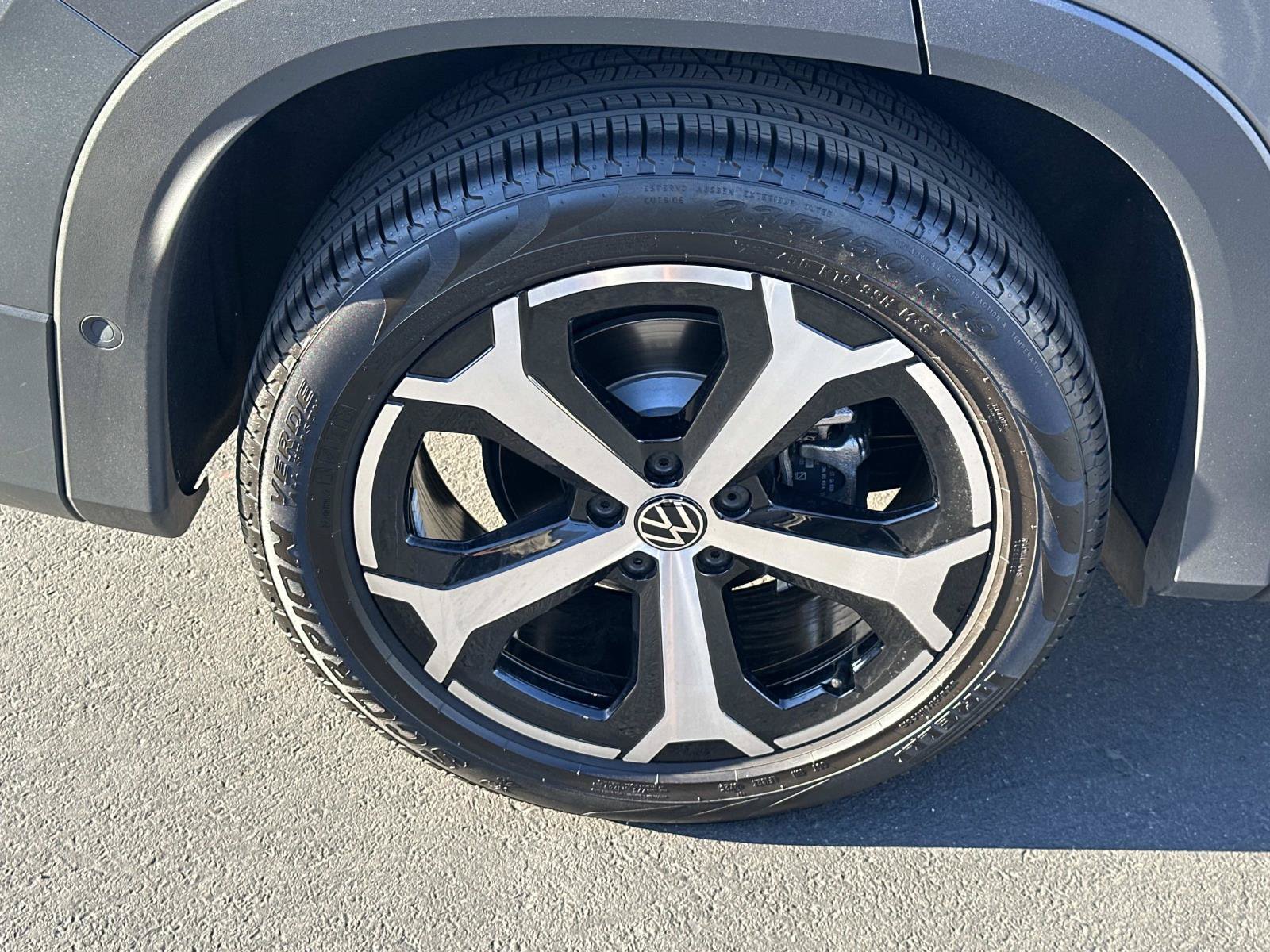 Certified 2026 Volkswagen Tiguan SE FWD image 6