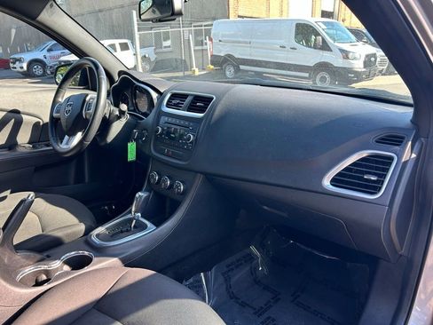 Used 2013 Dodge Avenger SXT FWD image 14