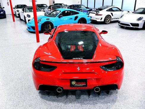 Used 2019 Ferrari 488 GTB RWD image 16