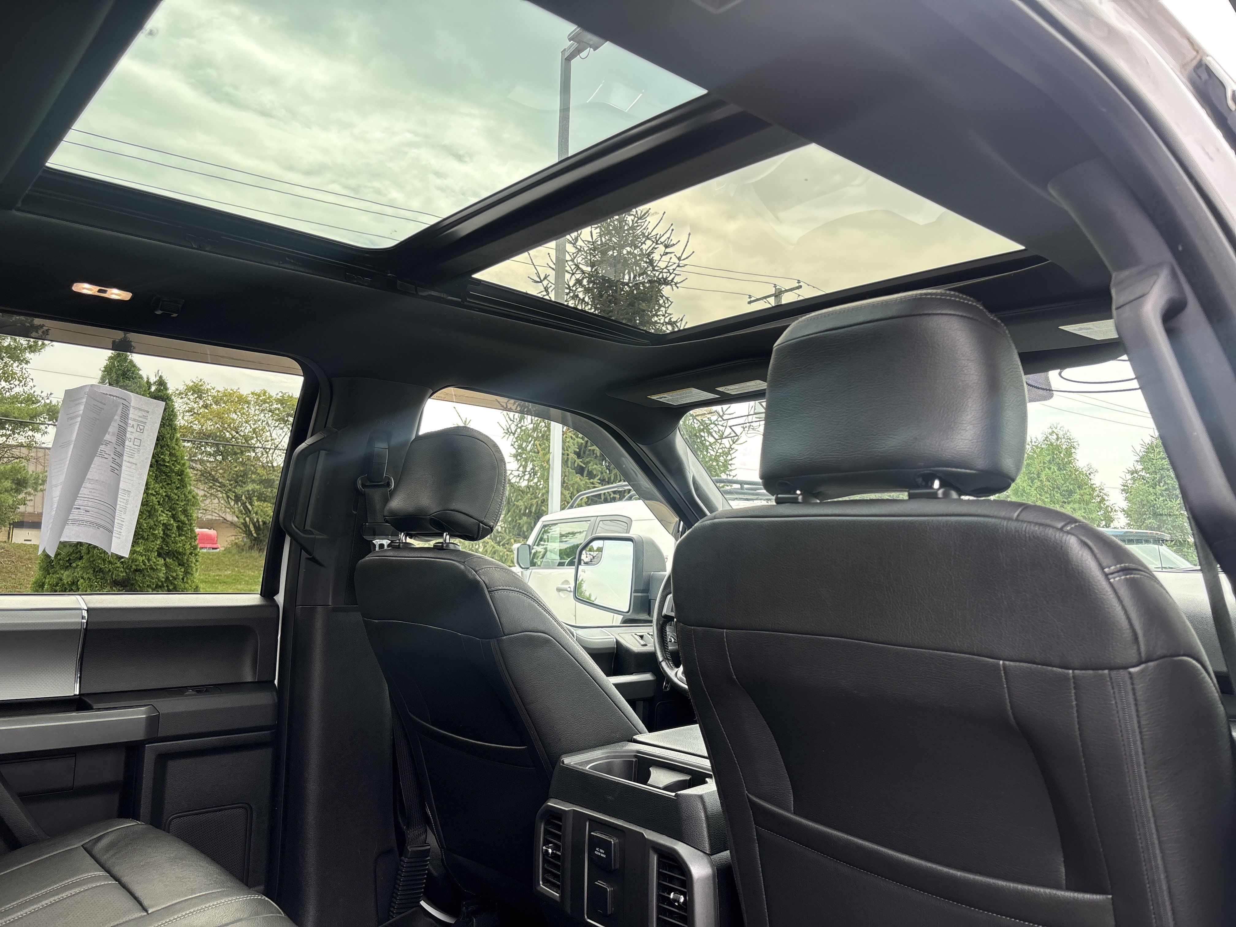 Used 2016 Ford F150 XLT w/ Equipment Group 302A Luxury AWD/4WD image 11