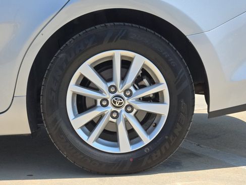 Used 2025 Toyota Camry LE FWD image 23