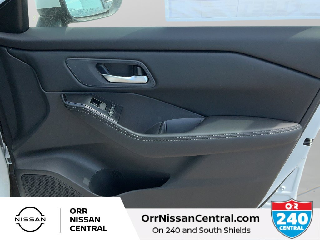 New 2026 Nissan Rogue SV FWD image 10