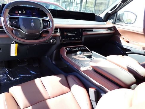 New 2025 Lincoln Navigator Reserve image 40