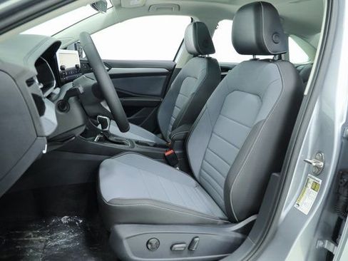 New 2025 Volkswagen Jetta SE image 28