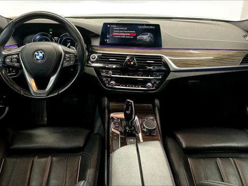 Used 2019 BMW 530e 530e iPerformance image 17