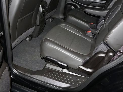 Used 2023 GMC Acadia SLT w/ Elevation Edition AWD/4WD image 28