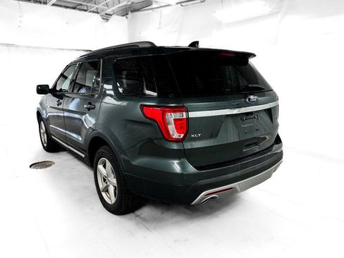 Used 2016 Ford Explorer XLT w/ Equipment Group 202A image 4