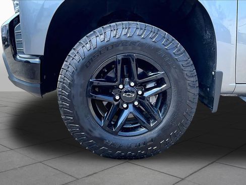 Used 2020 Chevrolet Silverado 1500 LT Trail Boss AWD/4WD image 11