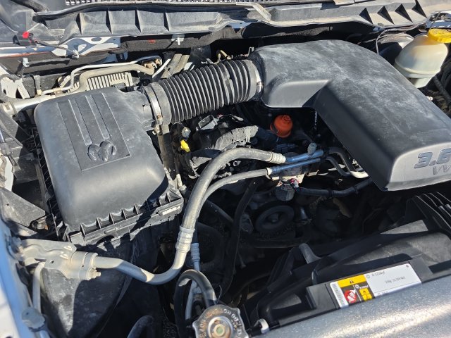 Used 2018 RAM 1500 Classic SLT RWD image 28