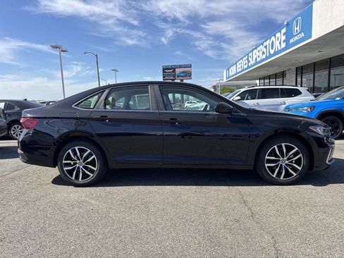 New 2026 Volkswagen Jetta SE image 6