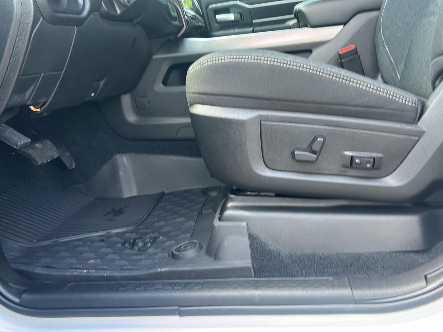 New 2026 RAM 3500 Big Horn AWD/4WD image 23