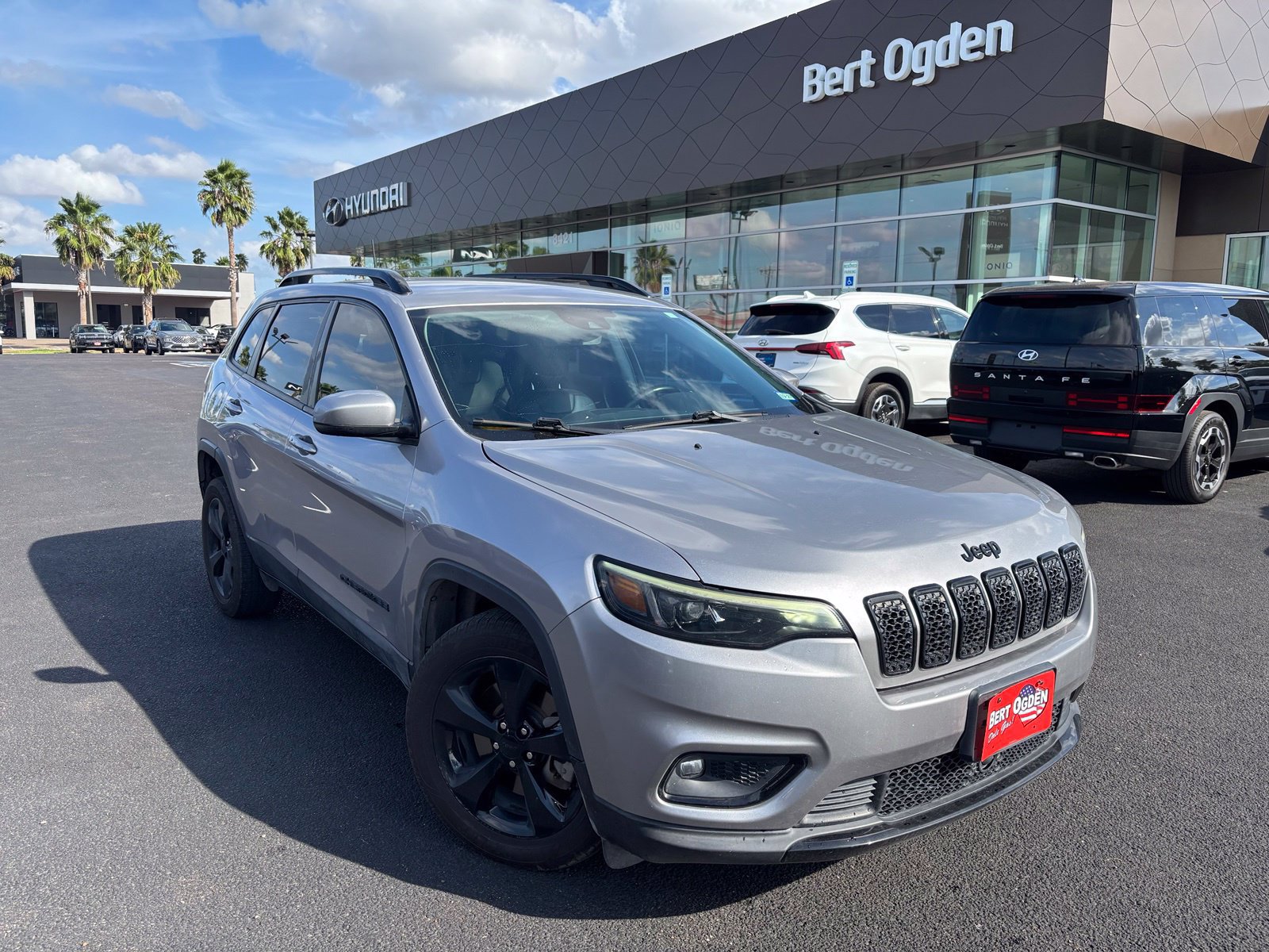 Used 2021 Jeep Cherokee Latitude Plus FWD image 1