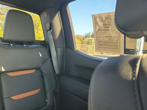 Used 2019 GMC Sierra 1500 AT4 w/ AT4 Premium Package image 6