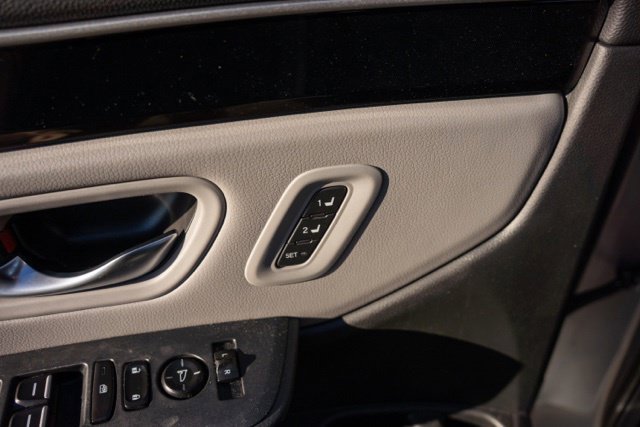 Used 2025 Honda Pilot EX-L image 17
