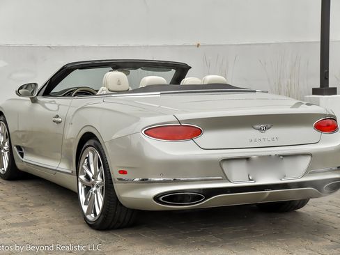Used 2020 Bentley Continental GT image 11