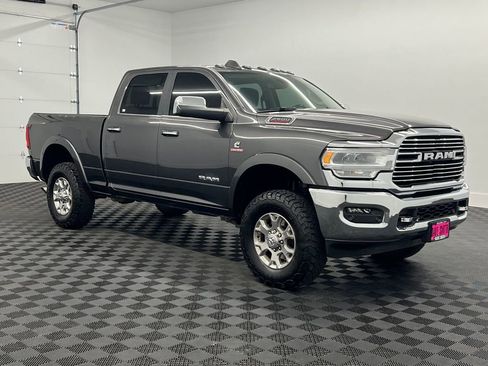 Used 2022 RAM 2500 Laramie w/ Chrome Appearance Group AWD/4WD image 6