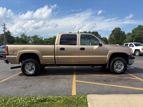 Used 2001 Chevrolet Silverado 2500 LS w/ Off-Road Skid Plate Pkg AWD/4WD image 5
