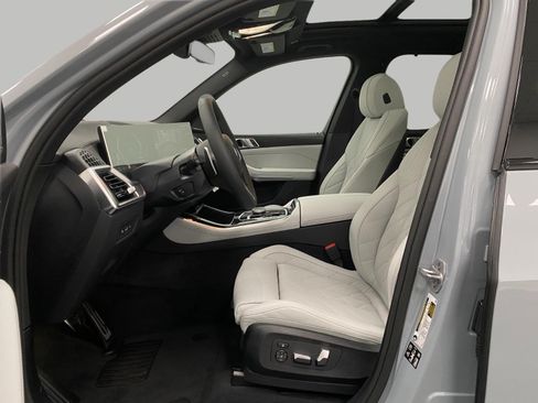 New 2026 BMW X5 xDrive40i AWD/4WD image 32