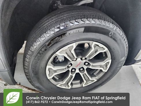 Used 2025 GMC Sierra 1500 SLT AWD/4WD image 32