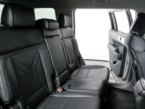 Certified 2024 Hyundai Santa Fe SEL image 19