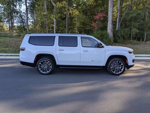 New 2024 Jeep Wagoneer L Series II w/ Convenience Group I AWD/4WD image 11
