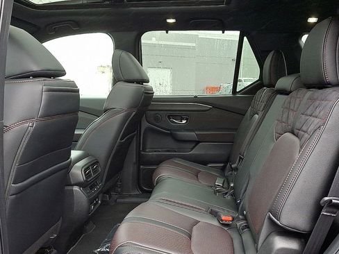 New 2026 Honda Pilot Black Edition image 8