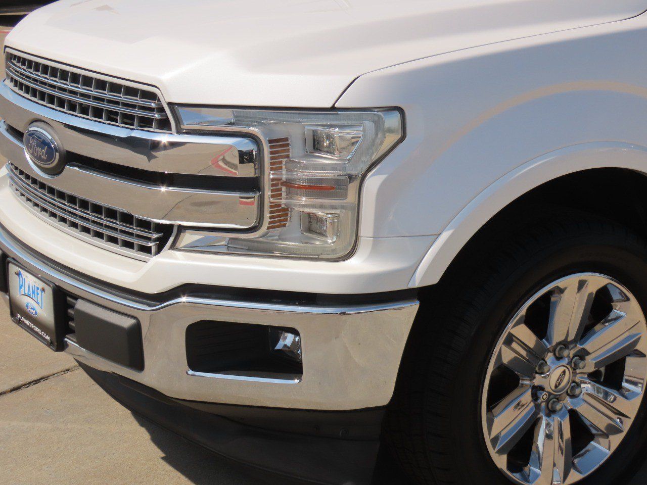 Used 2018 Ford F150 Lariat w/ Equipment Group 502A Luxury RWD image 3