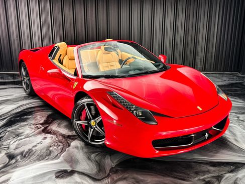 Used 2012 Ferrari 458 Spider RWD image 5