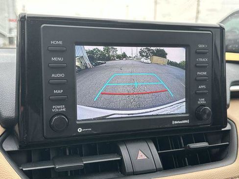 Certified 2020 Toyota RAV4 XLE w/ Convenience Package FWD image 16