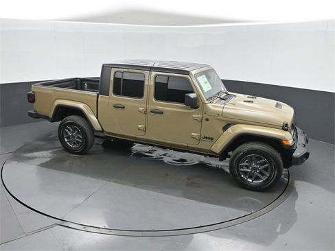 New 2025 Jeep Gladiator Sport image 34