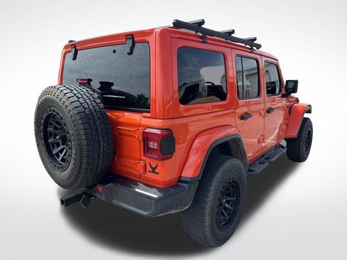 Used 2018 Jeep Wrangler Unlimited Sahara w/ Safety Group AWD/4WD image 2