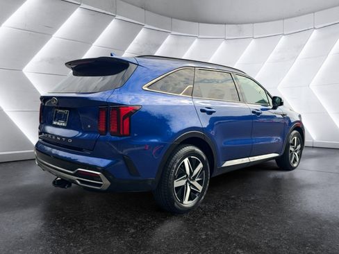 Used 2021 Kia Sorento S w/ Panoramic Sunroof Package image 5