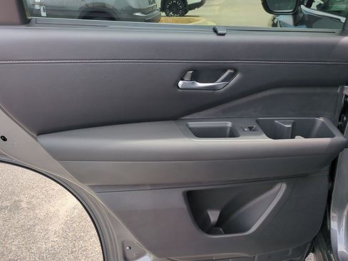 New 2026 Nissan Pathfinder SL w/ SL Premium Package FWD image 26
