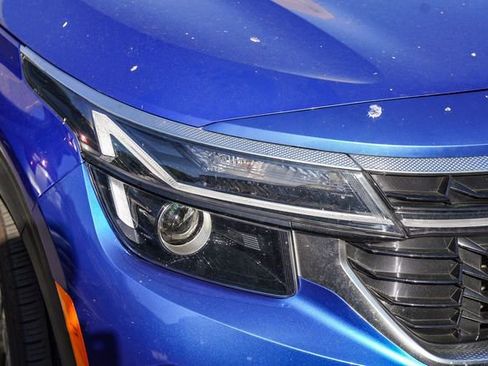 Certified 2024 Kia Seltos S image 3