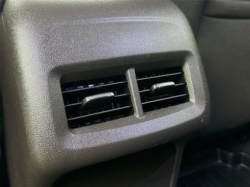 Used 2024 Chevrolet Equinox LT AWD/4WD image 26