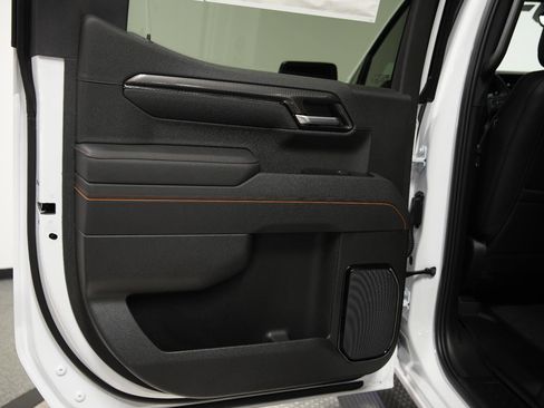 New 2026 GMC Sierra 1500 AT4 w/ AT4 Premium Package image 22