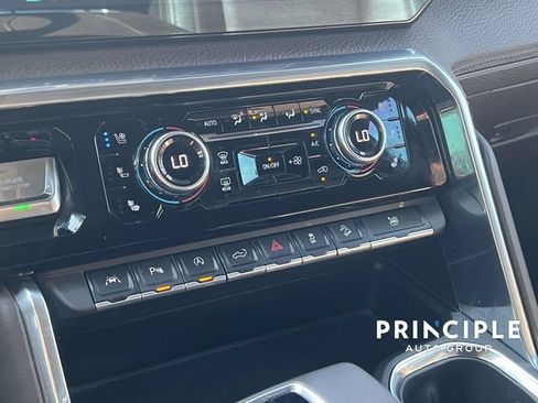 Used 2023 GMC Sierra 1500 Denali w/ Technology Package AWD/4WD image 27