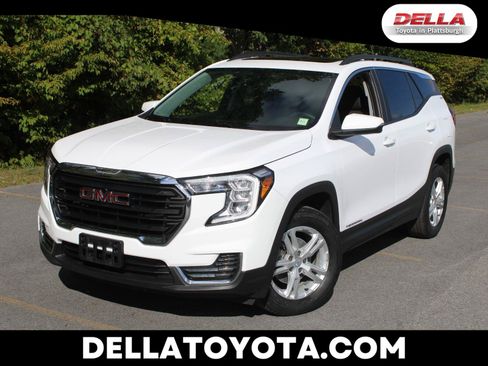 Used 2022 GMC Terrain SLE w/ GMC Pro Grade Package AWD/4WD image 1