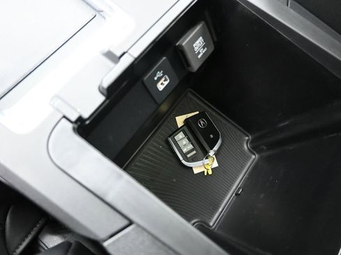 Used 2024 Acura MDX SH-AWD image 16