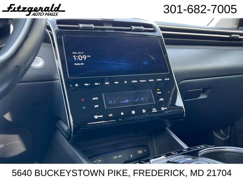 Used 2024 Hyundai Tucson Limited image 25