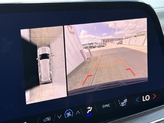 Used 2025 Chevrolet Tahoe LT RWD image 18