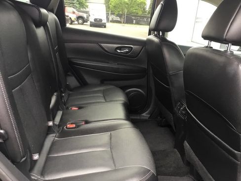 Used 2016 Nissan Rogue SL w/ SL Premium Package AWD/4WD image 6