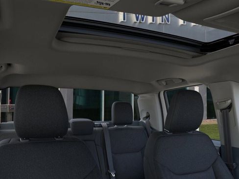 New 2025 Ford Maverick XLT w/ Equipment Group 301A image 12