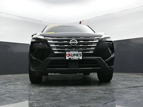 Used 2025 Nissan Rogue SV AWD/4WD image 37
